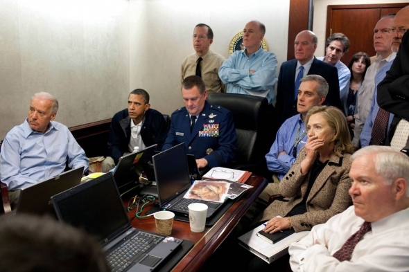 Az amerikai nemzetbiztonsági csapat a Fehér Házból követi Bin Laden elfogását