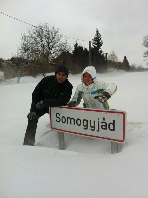 Befújta a hó Somogyjád községhatárt jelző tábláját