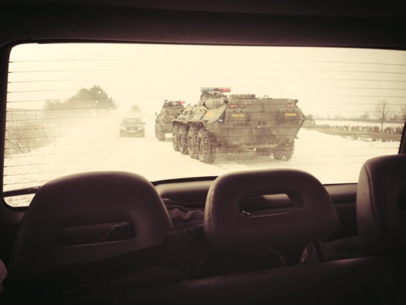 TEK-es tankok valahol a hóval borított utakon