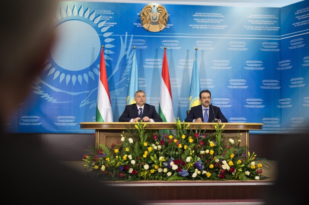 Orbán Viktor miniszterelnök és Karim Maszimov kazah kormányfő közös sajtótájékoztatót tartott Asztanában