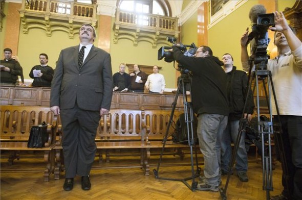 Négy év börtönre ítélték a volt MSZP-s politikust