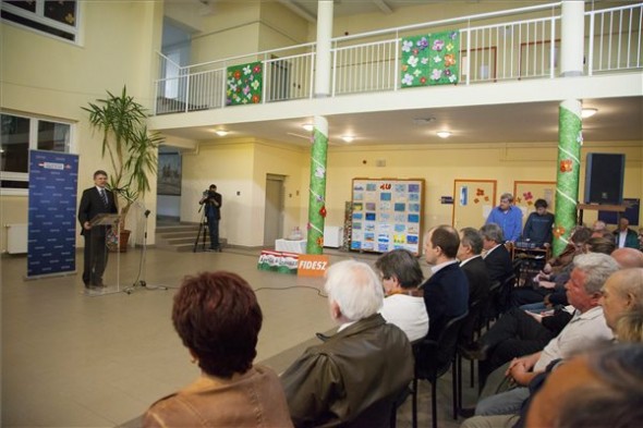 Kövér: Még 4 év Fidesz, és jön a francia életszínvonal