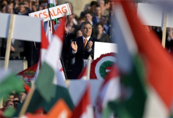 Orbán: még négy évet kérünk