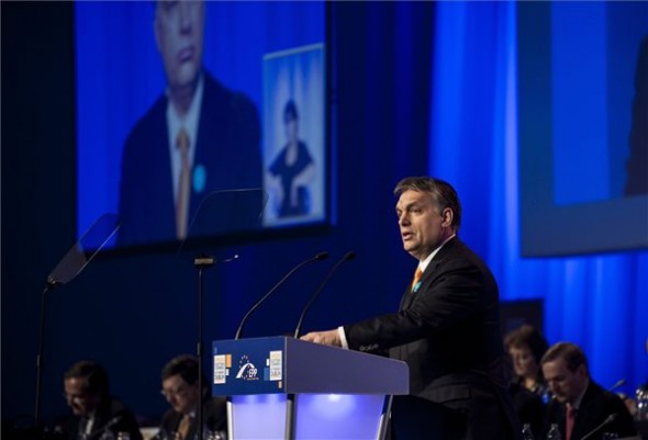 Orbán: új eszközökre, új politikára van szükség Európában