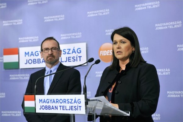 Itt a Fidesz EP-listája