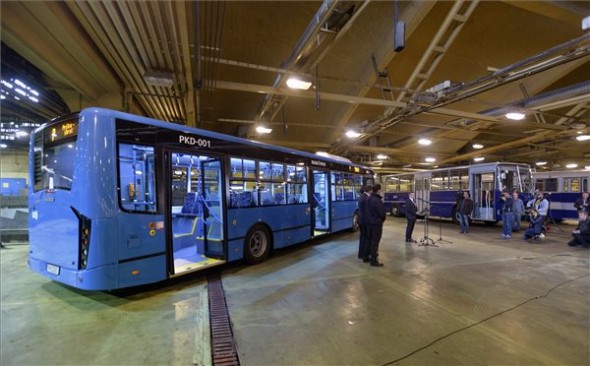 Itt a BKV új magyar busza, saját maguk szerelték össze