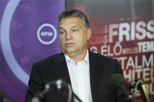 Orbán a megszorításokról és a maláj gépről is beszélt