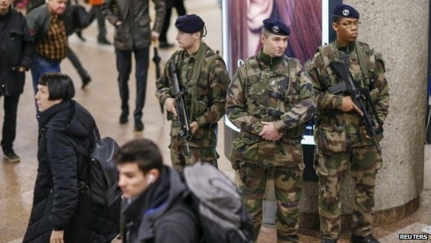 Katonákat vezényeltek több belga városba