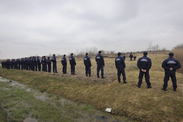 Meztelen férfi holttestet találtak a dorozsmai focipályánál